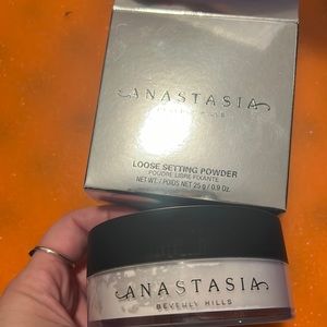 Anastasia Beverly Hills loose setting powder